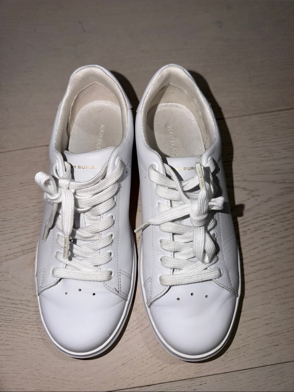 Tory Burch Howell Sneakers Size 7.5 M White Gold Logo Casual Classic Comfy - Picture 6 of 10